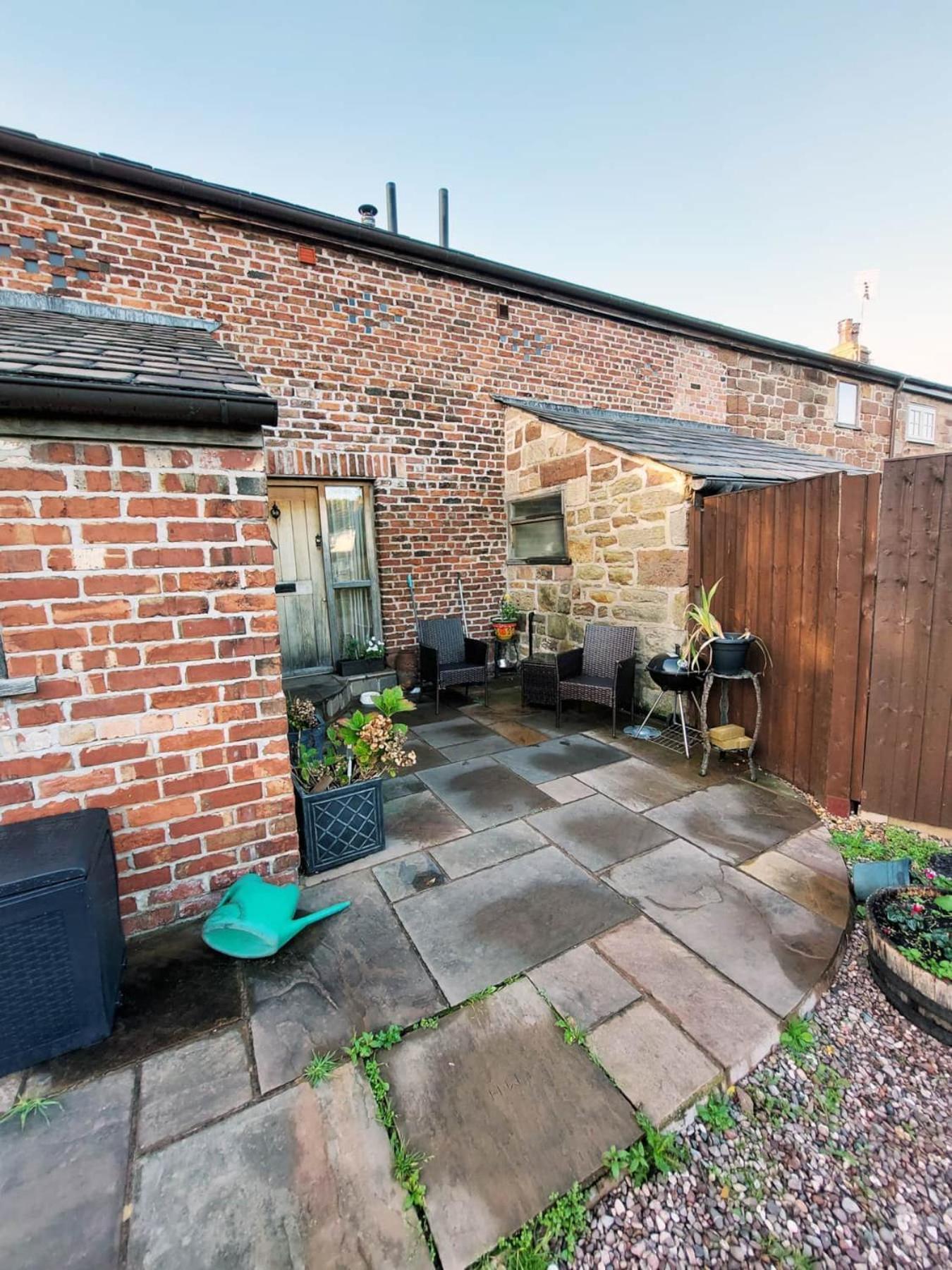 The Old Mill Barn With Hot Tub And Private Use Of Heated Pool Villa Wirral Buitenkant foto
